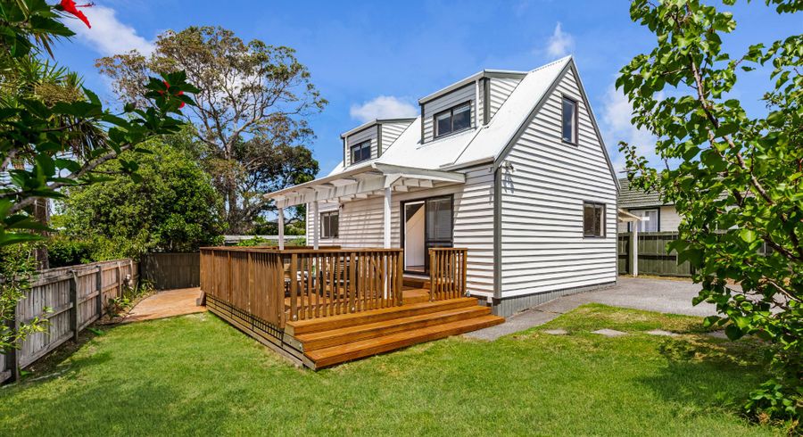  at 2/12 Neil Avenue, Te Atatu Peninsula, Waitakere City, Auckland