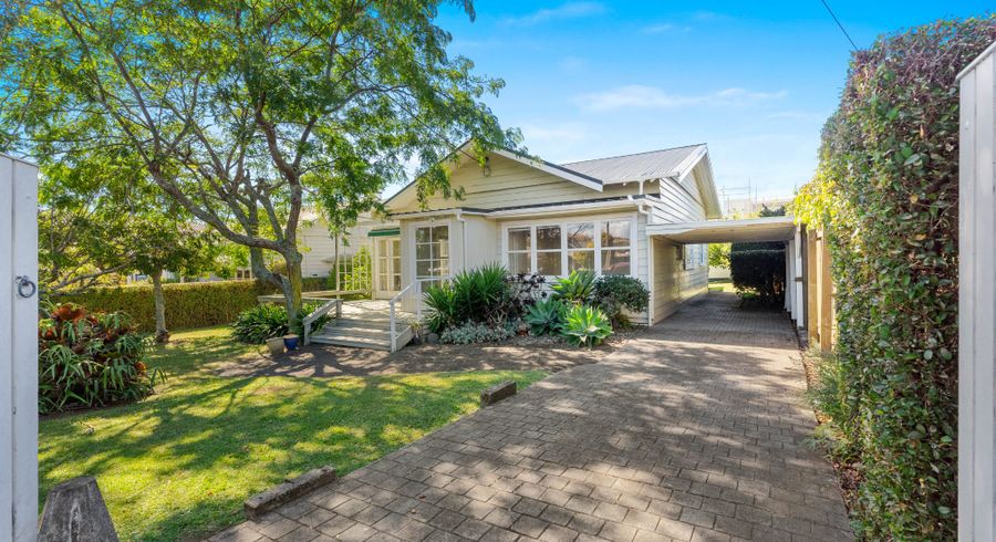  at 3 Frieston Road, Milford, North Shore City, Auckland