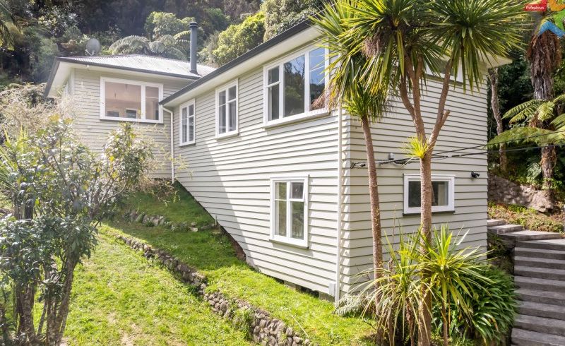  at 141 Kamahi Street, Stokes Valley, Lower Hutt