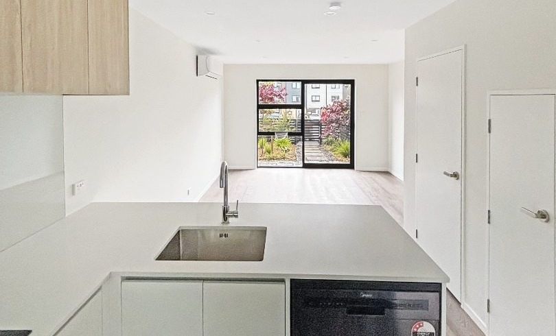  at 3/476 West Coast Road, Glen Eden, Auckland