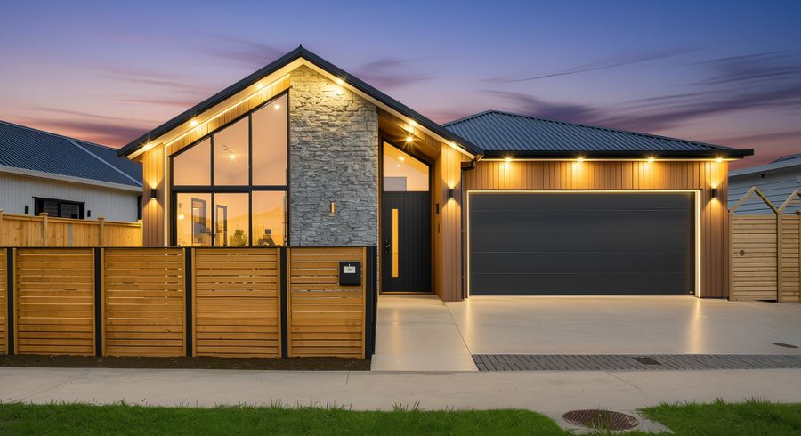  at 8 Tuwai Crescent, Opaheke, Papakura, Auckland