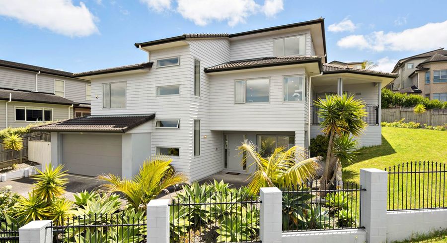  at 6 Bintulu Place, Fairview Heights, Auckland