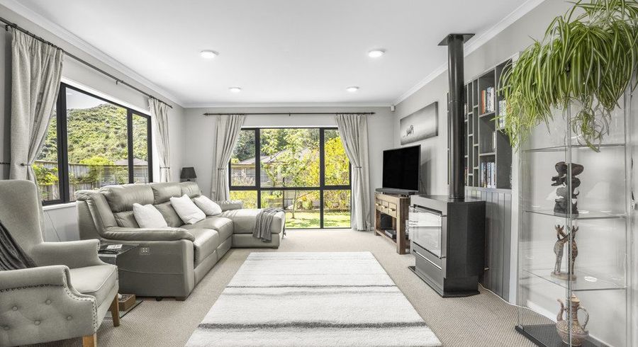  at 22 Aragon Grove, Kingsley Heights, Upper Hutt