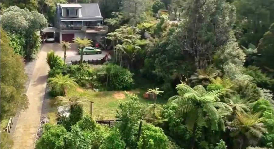  at 556 Scenic Drive, Waiatarua, Auckland