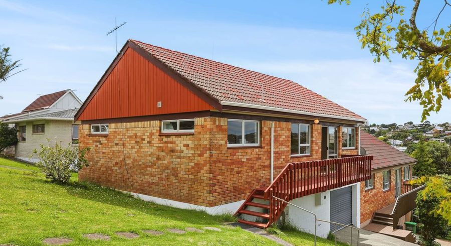  at 1/34 Shanaway Rise, Hillcrest, North Shore City, Auckland