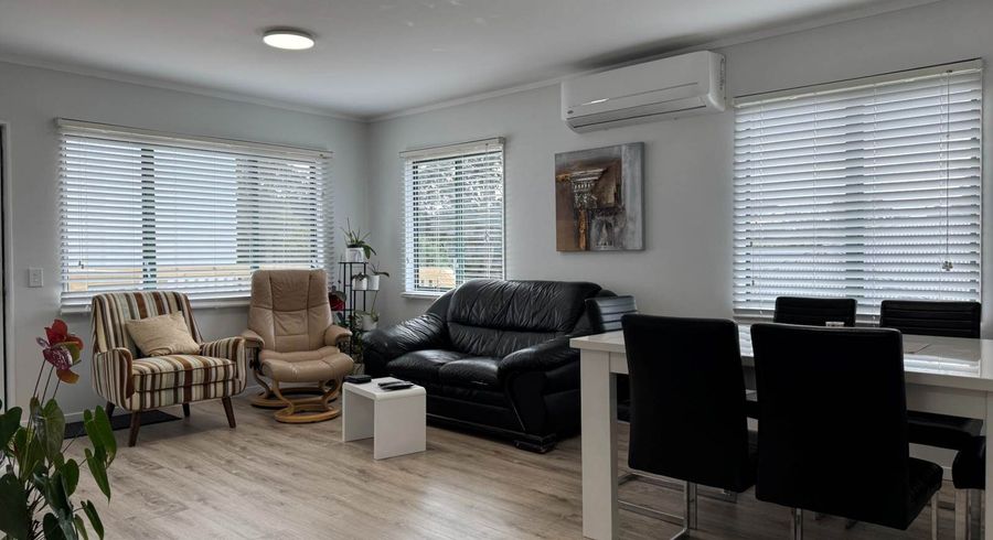  at 6B Millbrook Road, Henderson, Waitakere City, Auckland