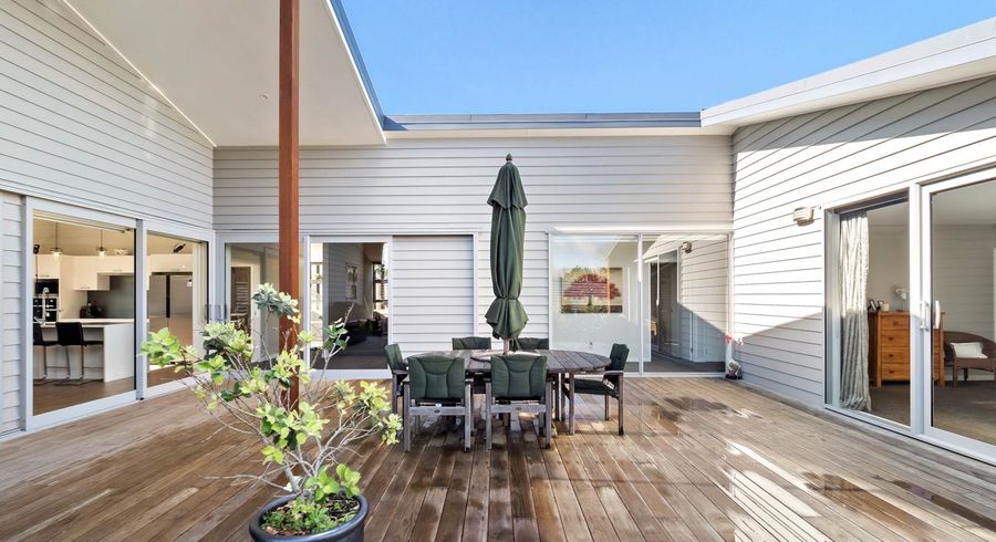  at 9 Meadowbrook Place, Buckland, Pukekohe