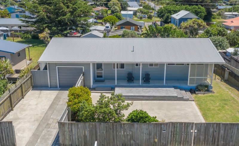  at 63 Kahukura Avenue, Waitarere Beach, Levin