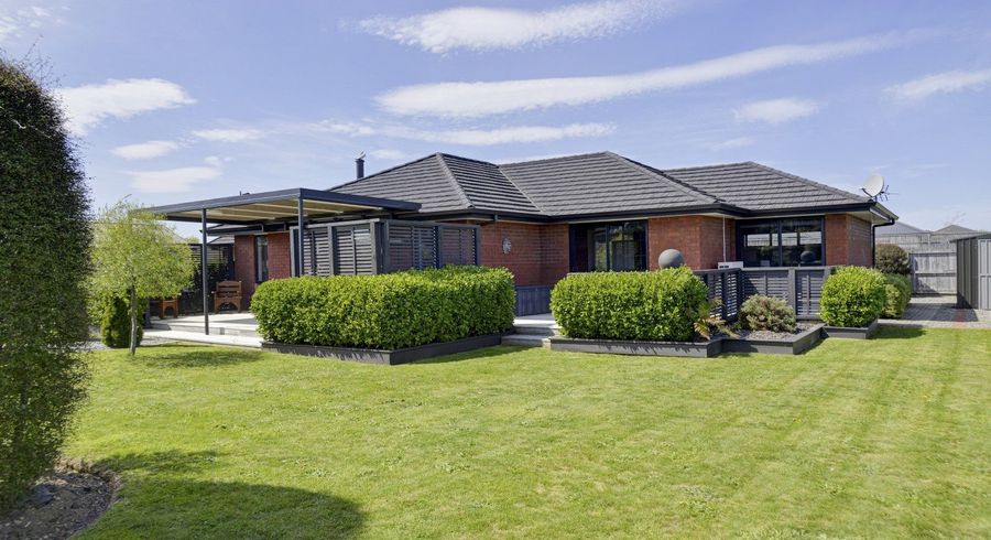  at 7 Routhan Way, Carterton, Carterton