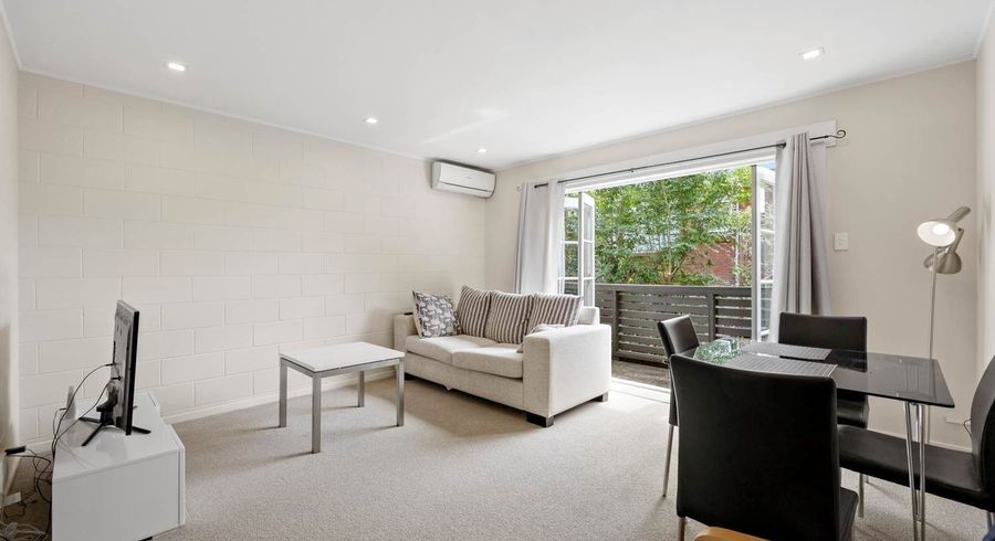  at 2/30 Don Croot Street, Morningside, Auckland City, Auckland