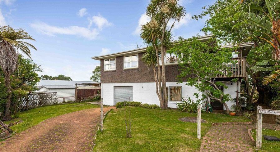  at 25 Bridgens Avenue, Te Atatu Peninsula, Auckland
