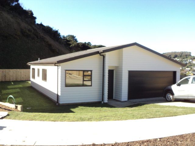 at 32 Moonsail Drive, Whitby, Porirua