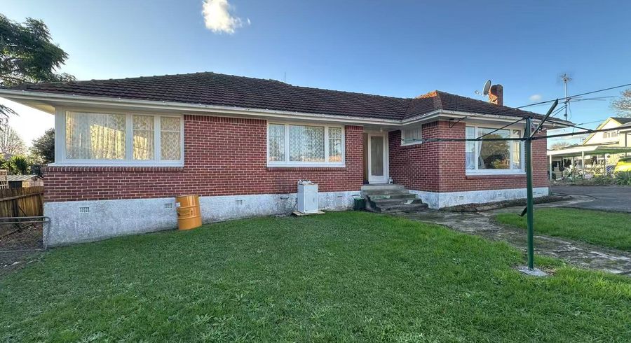  at Larnoch Road, Henderson, Waitakere City, Auckland
