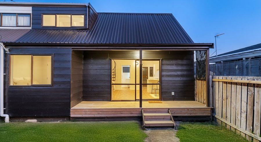  at 2/24 Great South Road, Papakura, Auckland