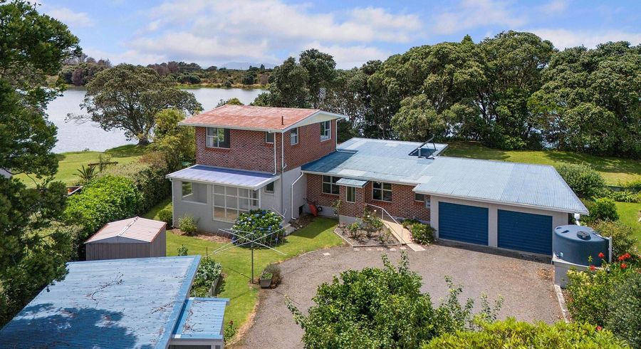  at 10 Roretana Drive, Athenree, Waihi Beach
