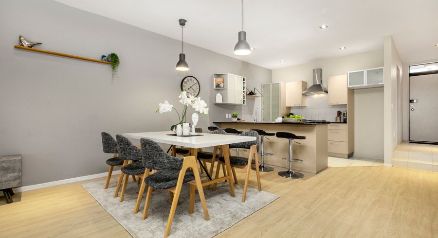  at 9/40 Scarlet Oak Drive, Schnapper Rock, Auckland