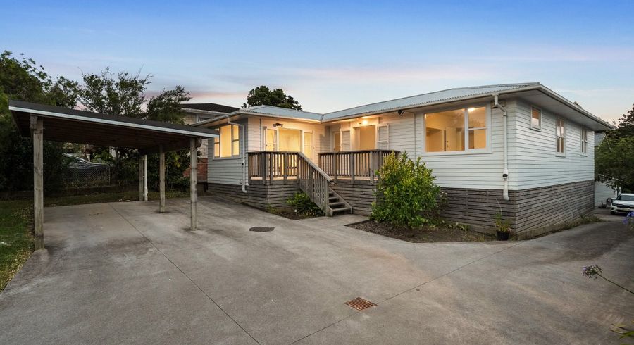  at 10 Windy Ridge Road, Glenfield, North Shore City, Auckland