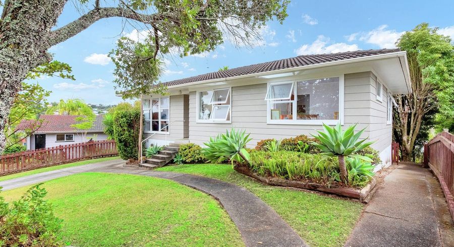  at 50 Tamahere Drive, Glenfield, North Shore City, Auckland
