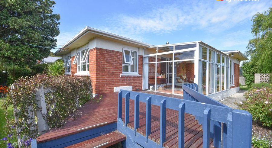  at 8 Frances Street, Broad Bay, Dunedin