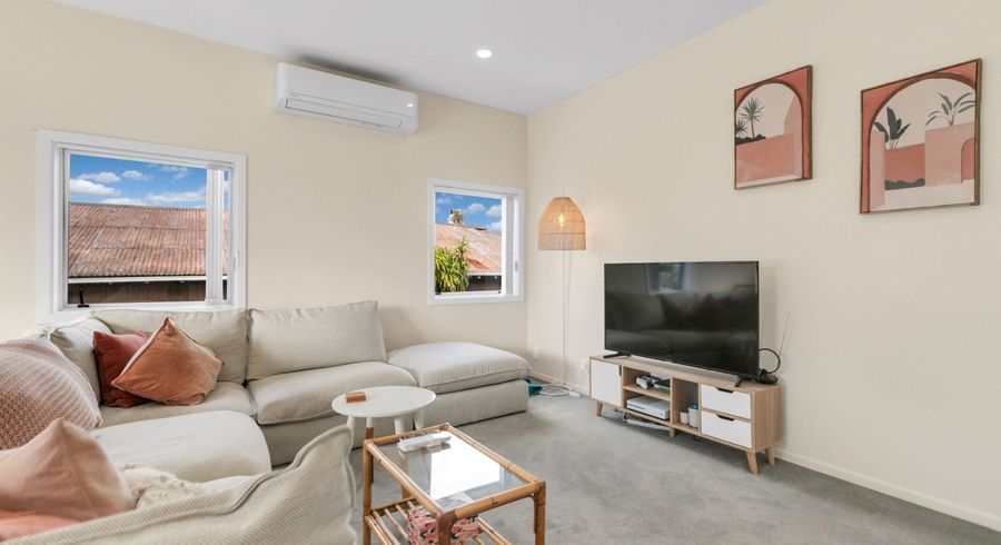  at 4/325 Mount Albert Road, Mount Roskill, Auckland City, Auckland