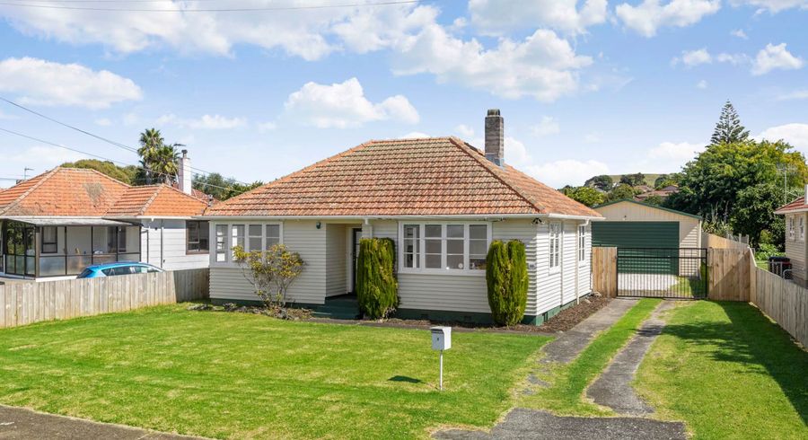 at 3 Benghazi Road, Panmure, Auckland