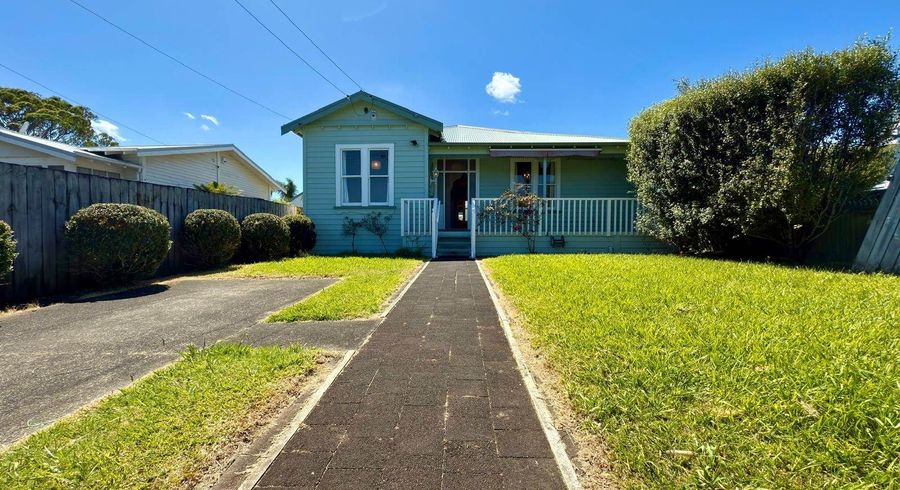  at 39 Finch Street, Morningside, Auckland