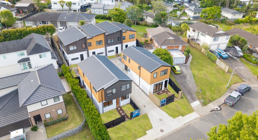  at 2/6 Broadview Place, Howick, Manukau City, Auckland