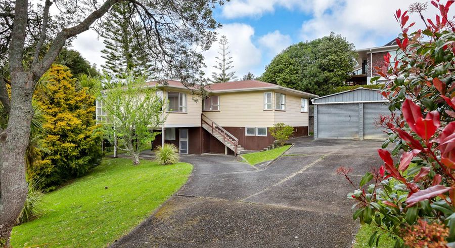  at 26 Dunraven Place, Torbay, Auckland