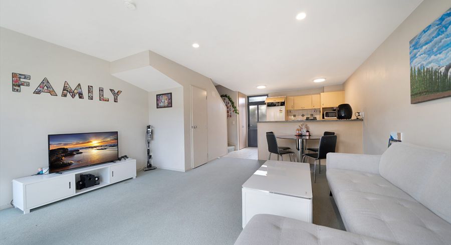  at 18/8 Soljak Place, Mount Albert, Auckland City, Auckland