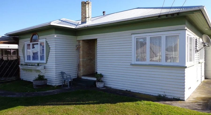  at 2  Empire Street, Frankton, Hamilton, Waikato