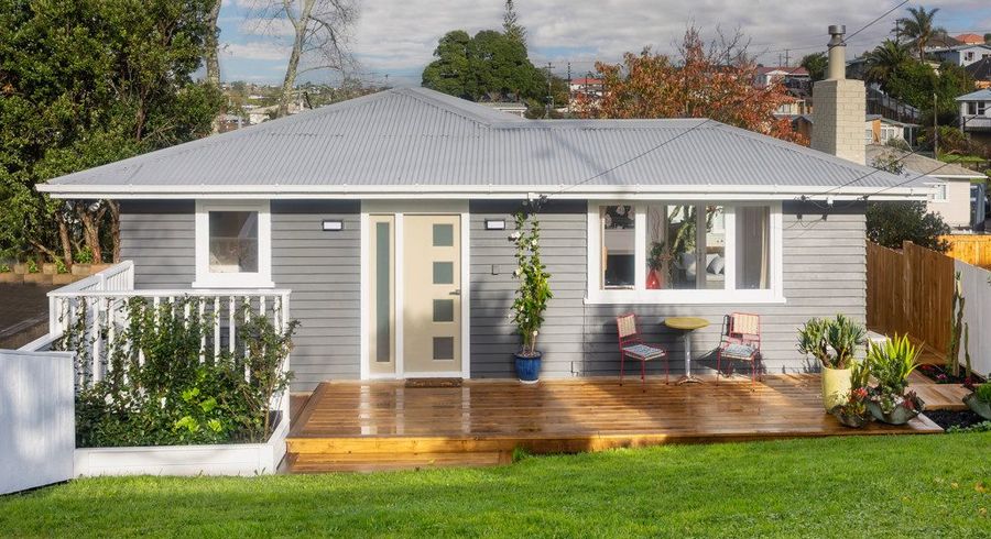  at 7 Hillview Avenue, New Windsor, Auckland City, Auckland