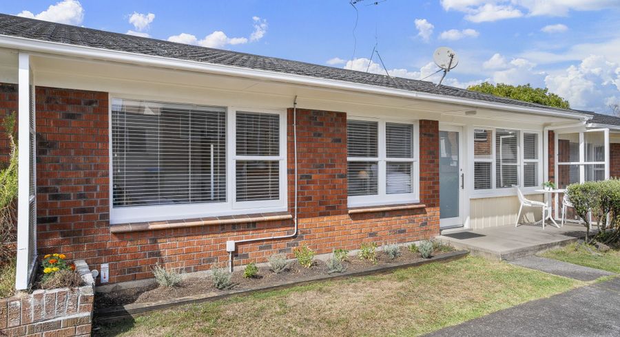  at 2/40 Tawhiri Road, One Tree Hill, Auckland