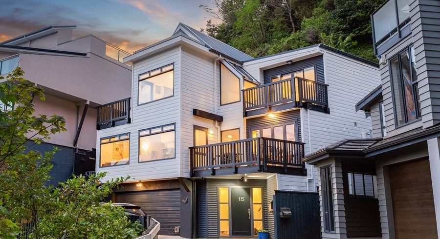 at 15 Bank Road, Northland, Wellington, Wellington