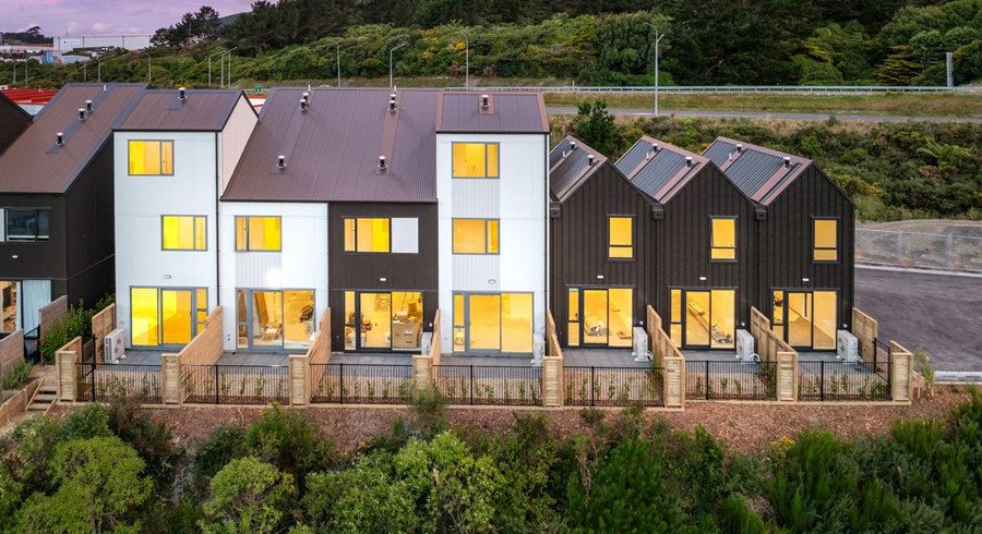  at 84 Ara Paiwhenua, Tawa, Wellington, Wellington