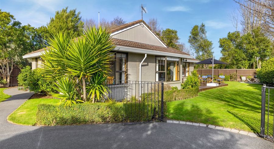  at 3 Topaz Place, Bishopdale, Christchurch