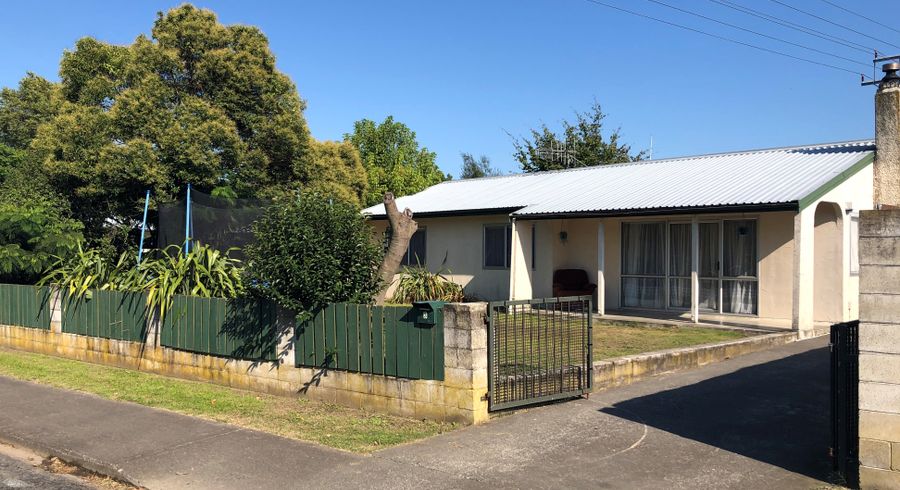  at 3 Walton Place, Flaxmere, Hastings