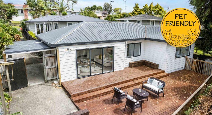  at 2/4 Altona Road, Forrest Hill, North Shore City, Auckland