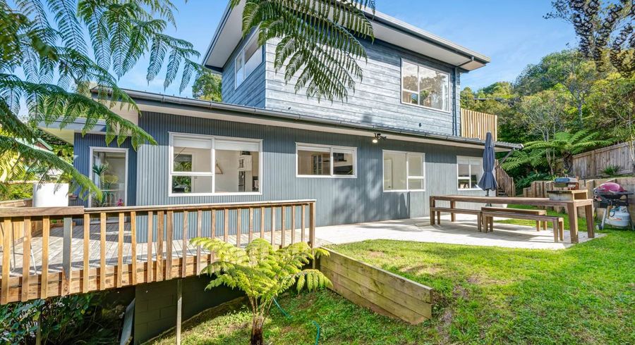 at 806a Beach Road, Browns Bay, North Shore City, Auckland