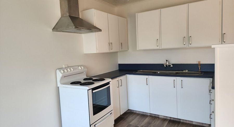  at 9/83 Lake Road, Belmont, North Shore City, Auckland