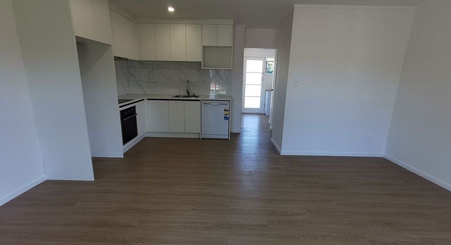  at 11/736 Mount Eden Road, Mount Eden, Auckland