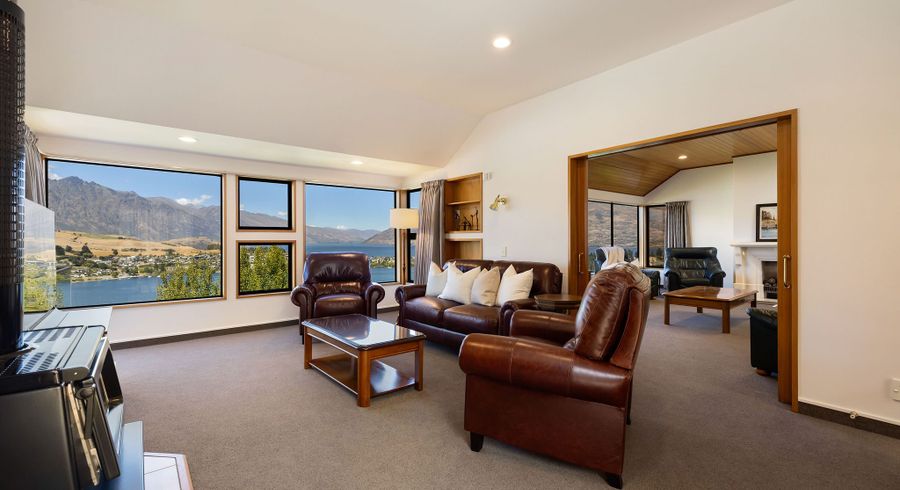  at 4 Peregrine Place, Queenstown Hill, Queenstown-Lakes, Otago