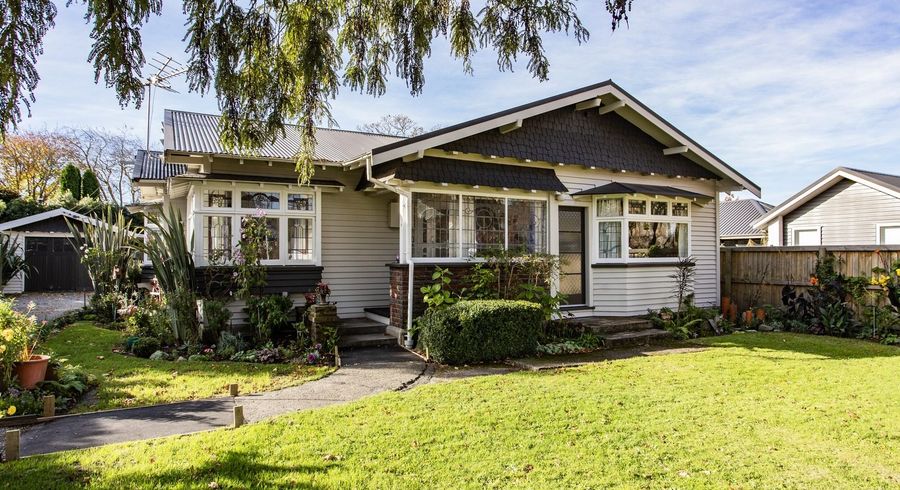  at 2/12 Wherstead Road, Cashmere, Christchurch City, Canterbury