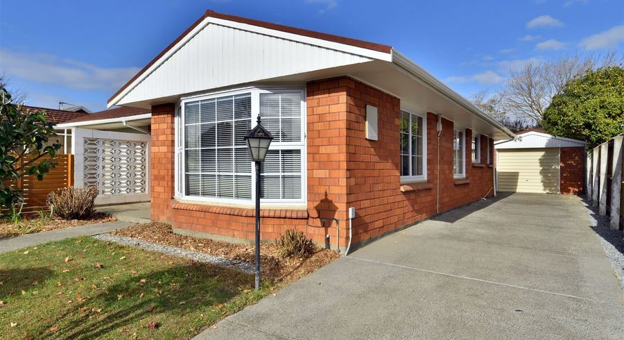  at 1/9 Lombard Place, Avonhead, Christchurch