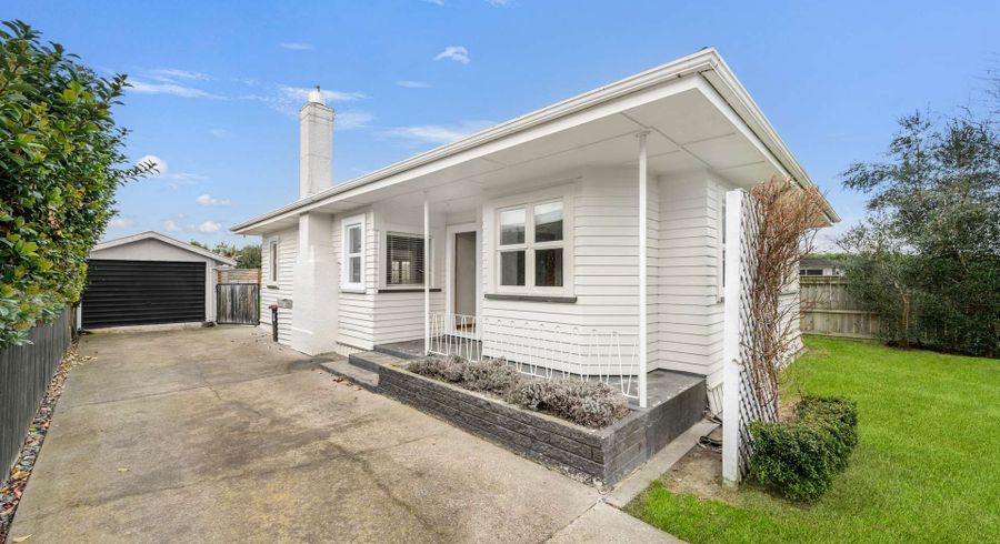  at 213 Park Road North, Parkvale, Hastings, Hawke's Bay