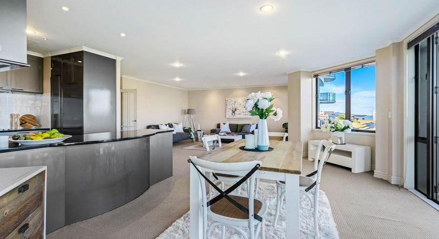  at 301/135 Grafton Road, Grafton, Auckland