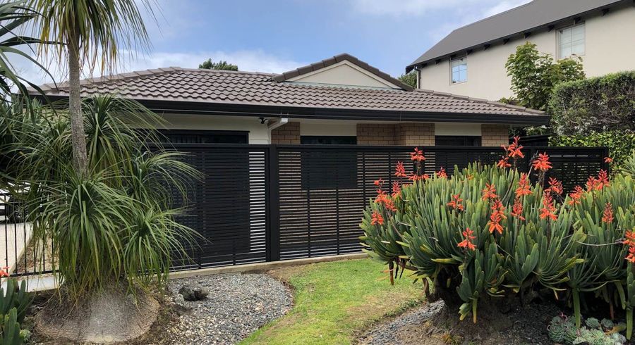  at 7 Monkton Close, Greenhithe, Auckland