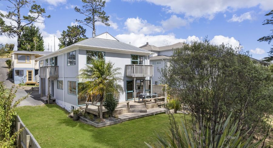  at 2/234 Sunset Road, Windsor Park, Auckland