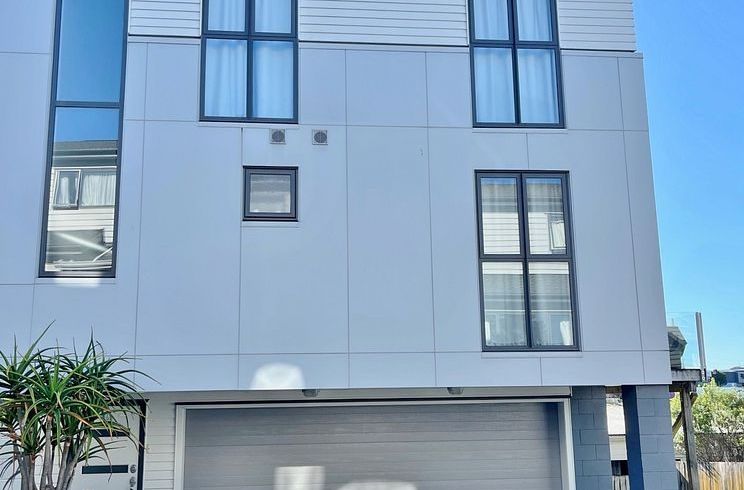  at 16A Woodall Place, Totara Vale, North Shore City, Auckland