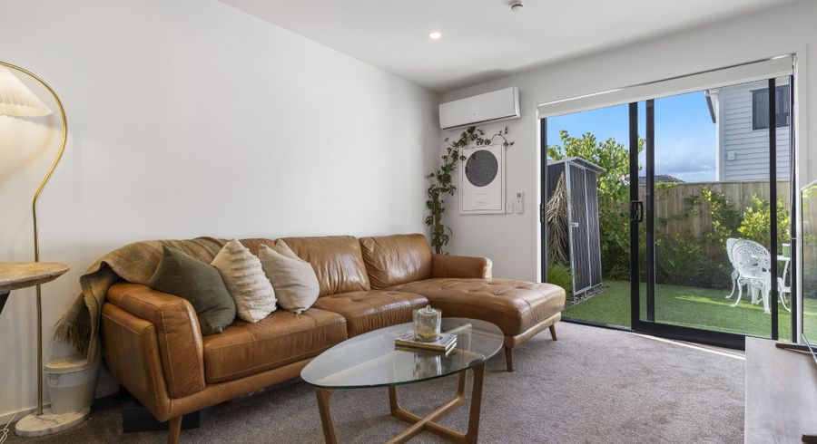  at 4/59 Neil Avenue, Te Atatu Peninsula, Auckland