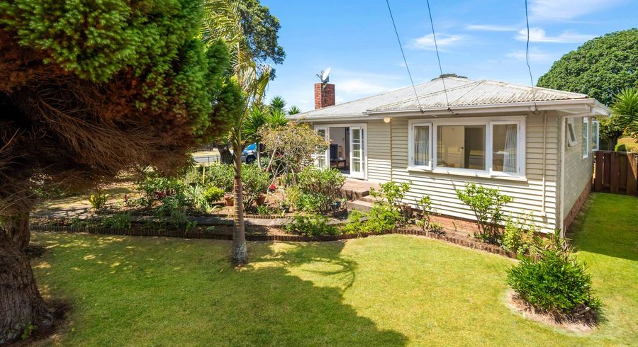  at 18 Allen Street, Mangere East, Auckland
